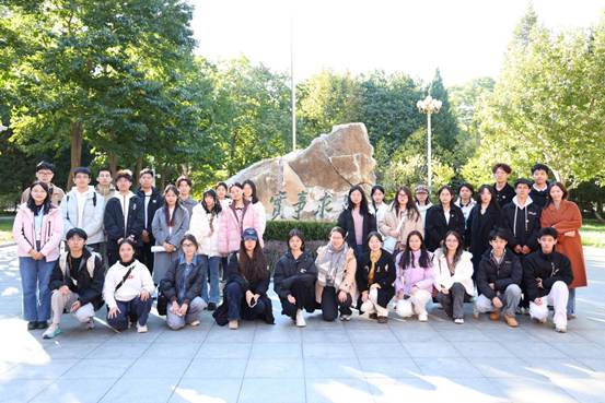 鉴往知来  追忆峥嵘岁月  挺膺担当  吾辈砥砺自强——中国政法大学商学院与中国人民大学统计学院成功举办主题交流活动