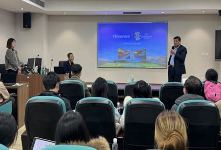 会议室里的人们AI 生成的内容可能不正确。